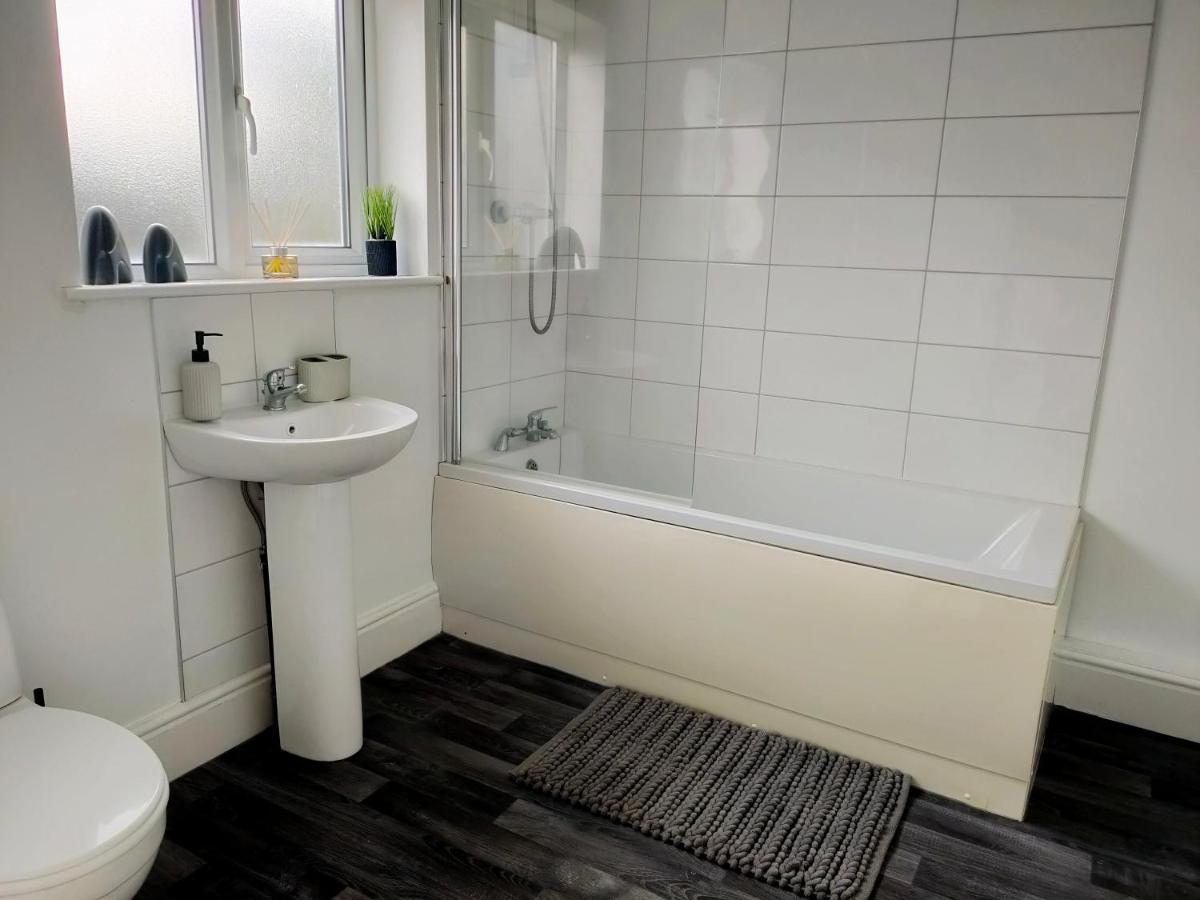 Wentworth Road Accomodation 동커스터 외부 사진